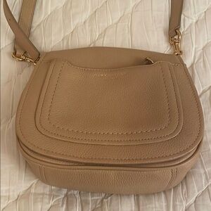 Elegant Tan Leather Crossbody Bag